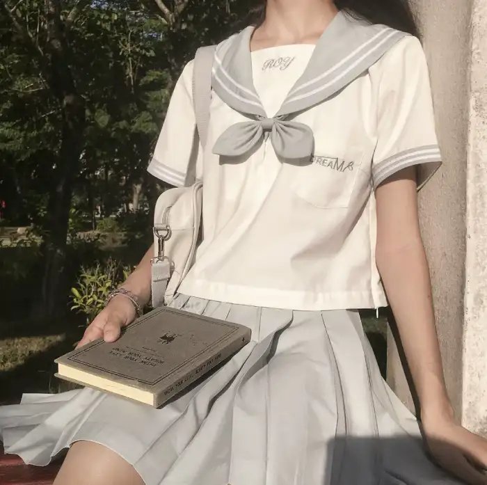 绮靡夫人离婚后督军一夜白头